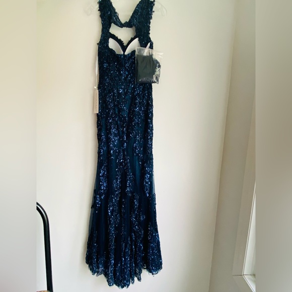 Style number 221973 Montage by Mon Cheri in navy - Picture 5 of 5